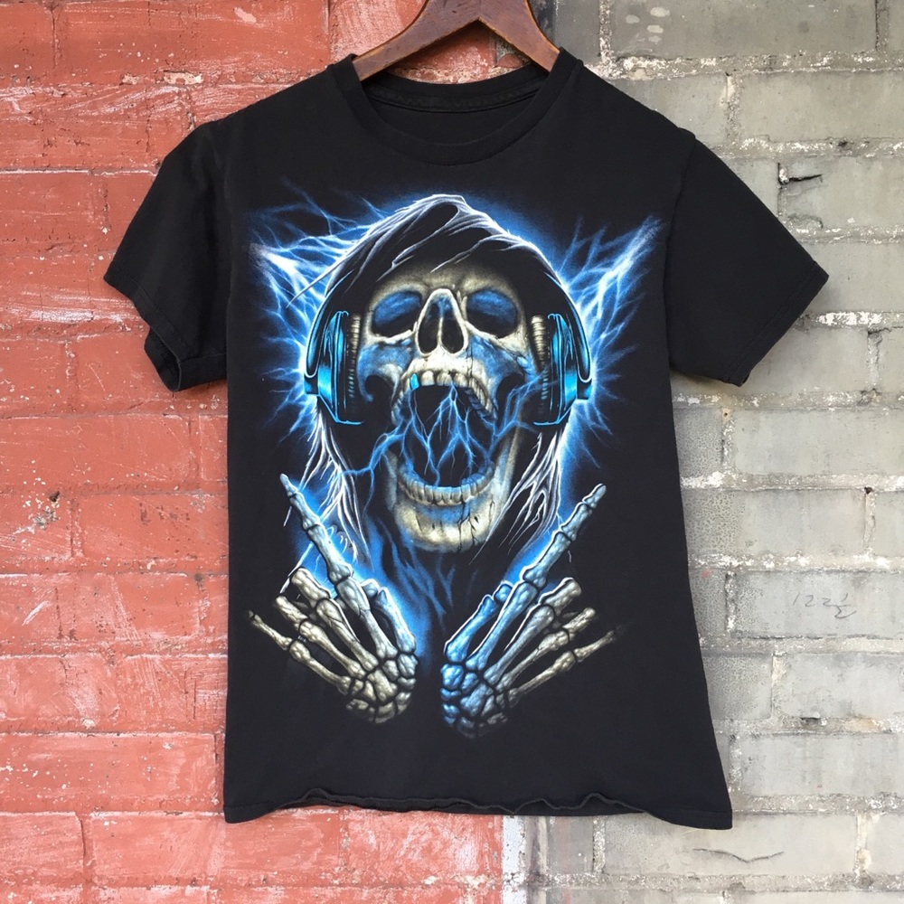 SOLD Halloween Skeleton Tee